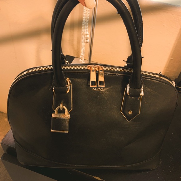Aldo Handbag Black & Gold - Picture 1 of 1